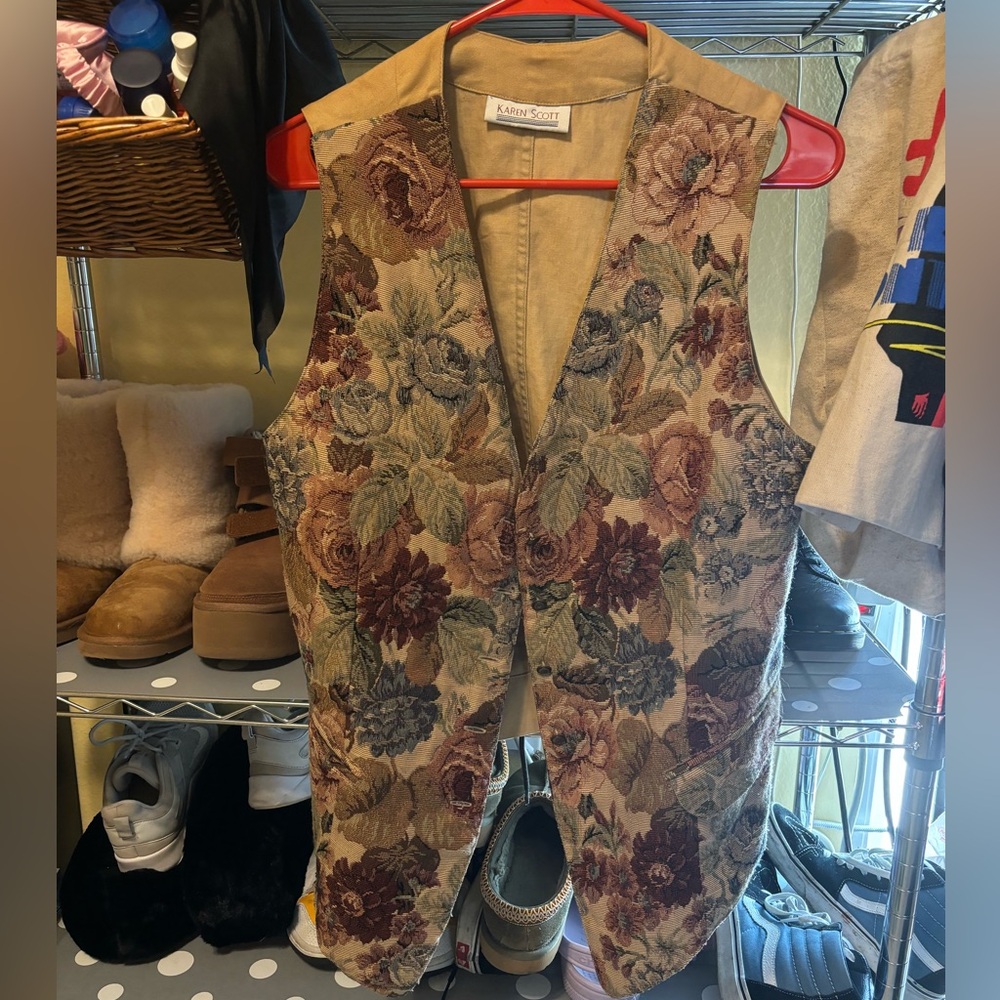 Karen Scott Vest